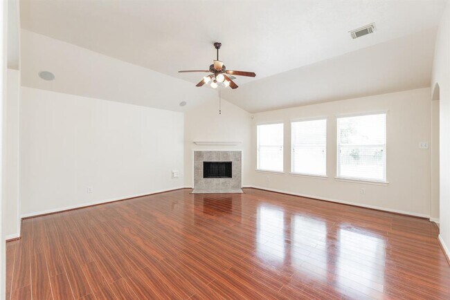 Building Photo - 19234 Mustang Pointe Ln