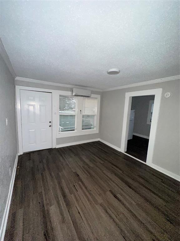 Building Photo - 1401 Collier St