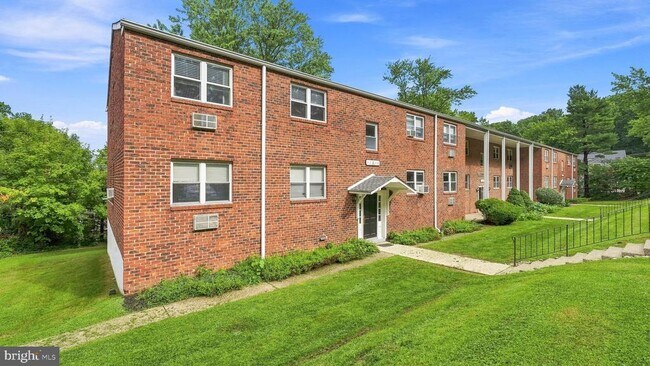 Building Photo - 333 Lacey Ave