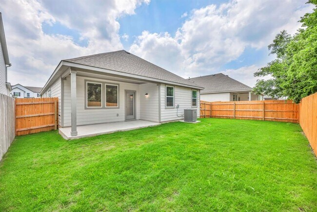 Building Photo - 505 Brooks Ranch Dr