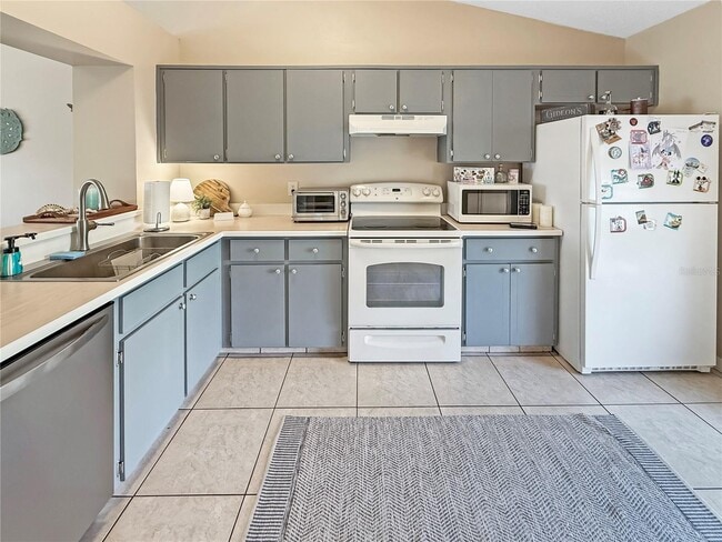 Building Photo - 5204 Lonesome Dove Dr