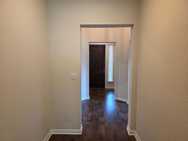 Building Photo - 2832 Coral Valley Dr