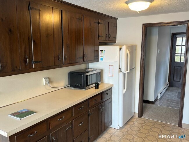 Building Photo - 71 Ellington Rd