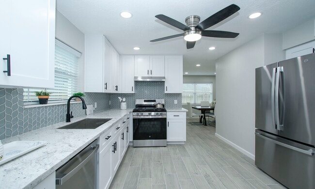 Building Photo - 25607 Pecan Valley Cir