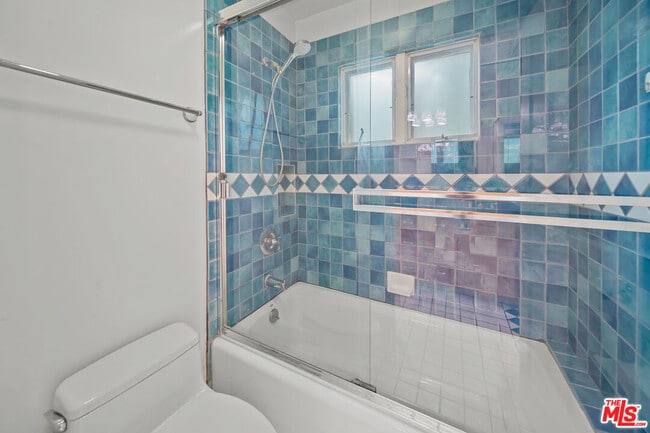 Building Photo - 248 S Swall Dr