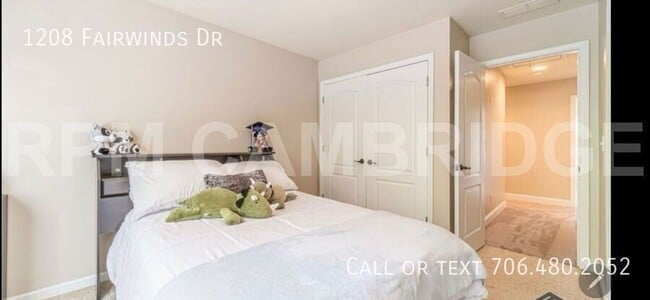 Building Photo - 1208 Fairwinds Dr