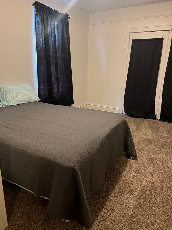 Building Photo - 508 Dickenson St