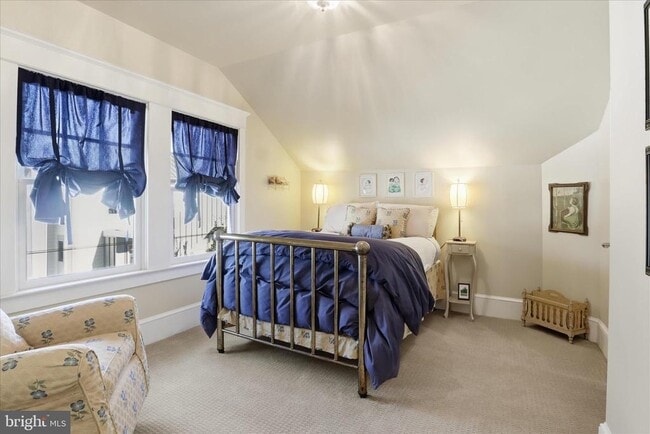 Building Photo - 511 N Fillmore St