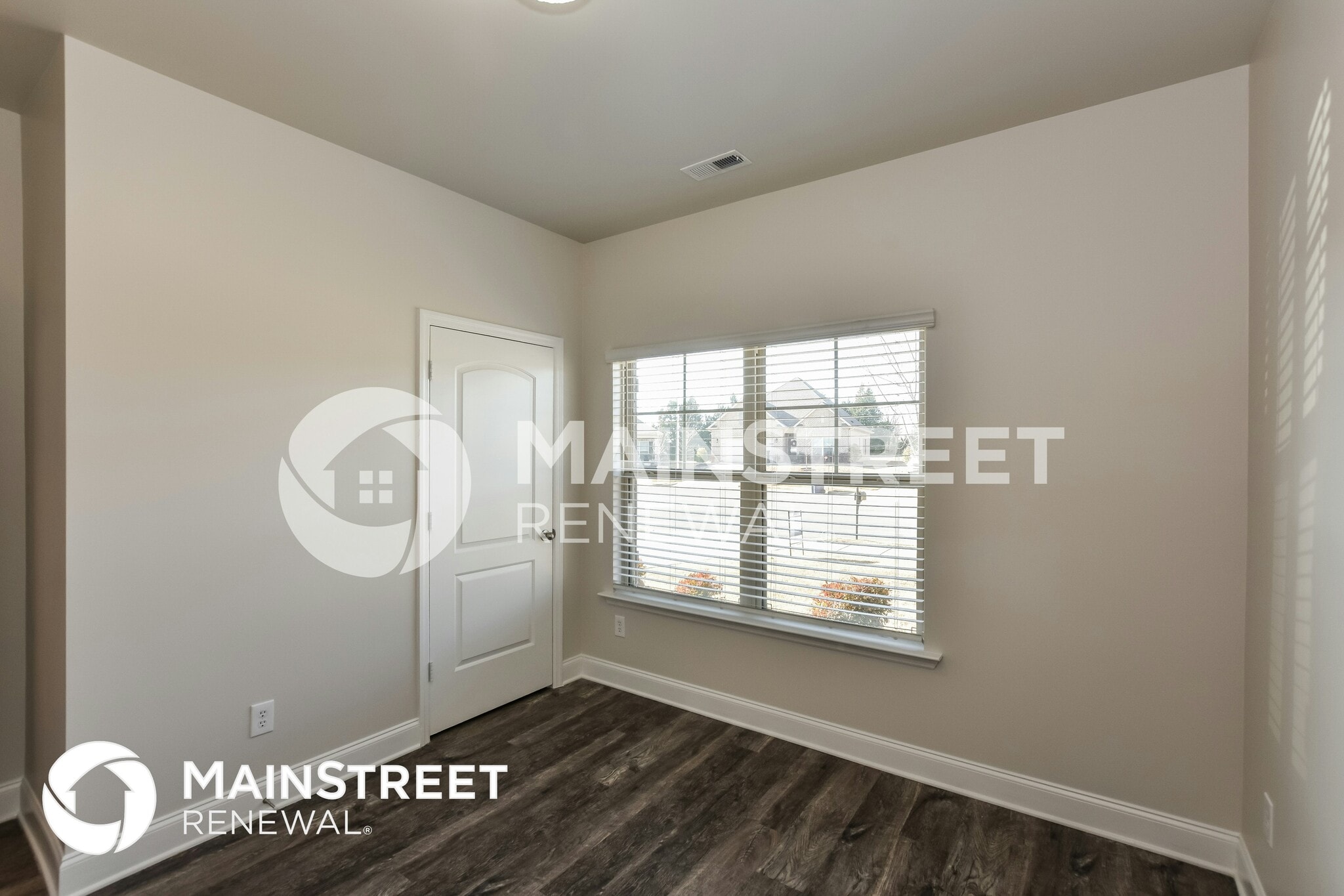 Building Photo - 303 Addison Ct