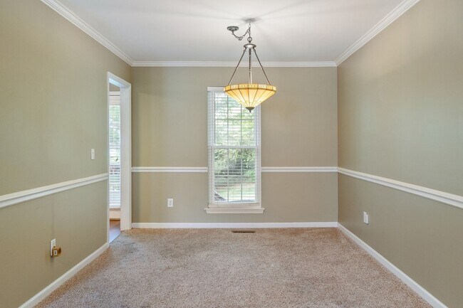 Building Photo - 7037 Mooreland Ct