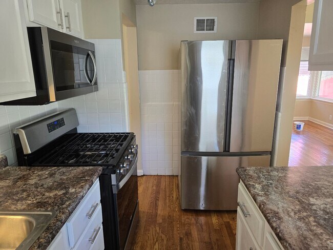 Building Photo - UPDATED 2 Bed 1 Bath  Home with Finished Lower Level & Spacious Backyard in Normandy School District