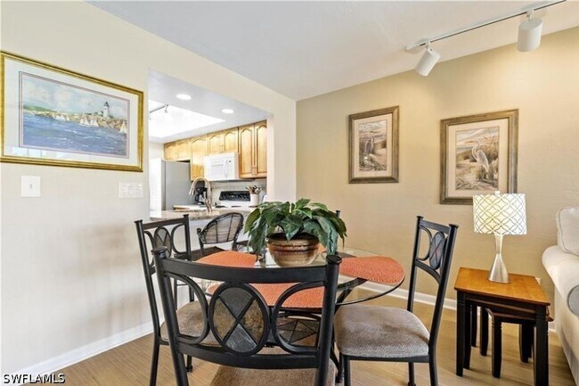 Building Photo - 8445 Charter Club Cir