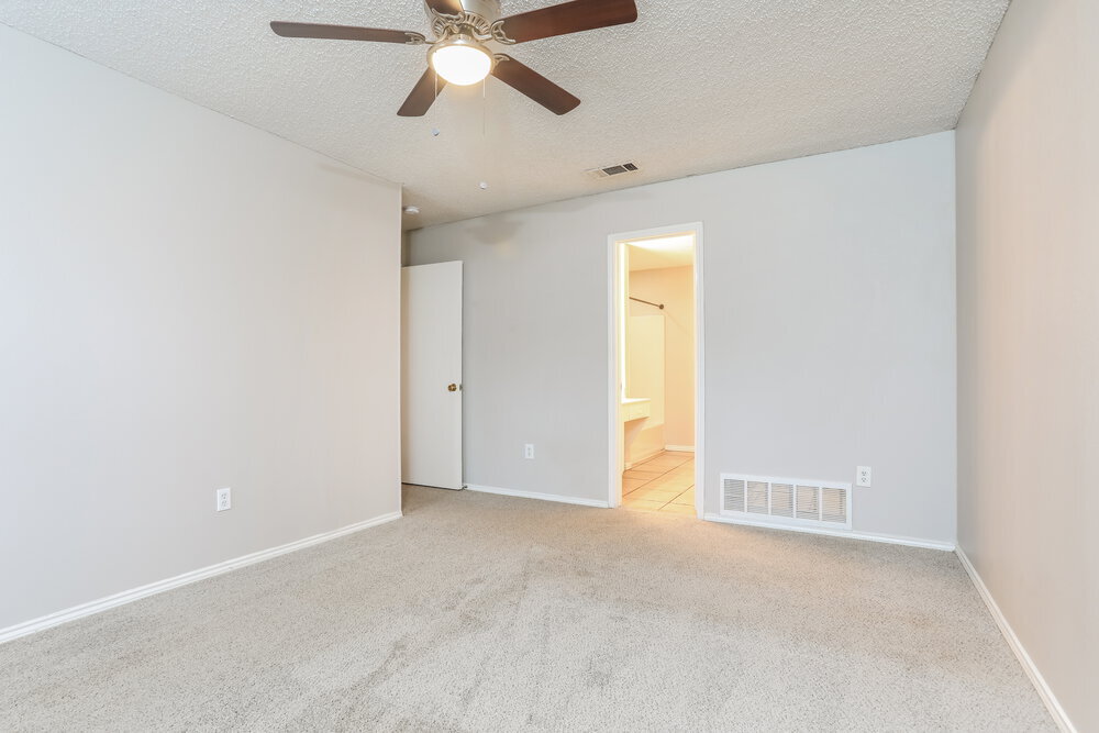 Building Photo - 1114 Hidden Creek Dr