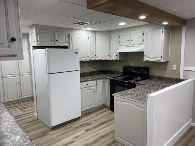 Building Photo - 135 N. Juniata St. Apt B