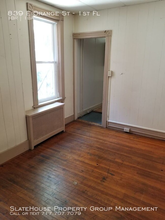 Building Photo - 1 Bedroom unit on first floor