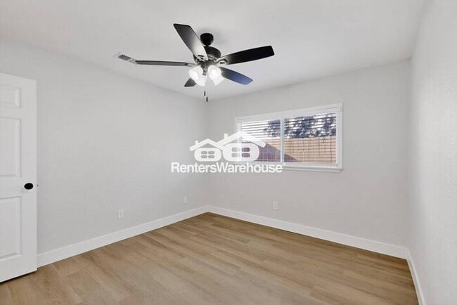 Building Photo - MOVE IN READY  Completely Refreshed Euless...