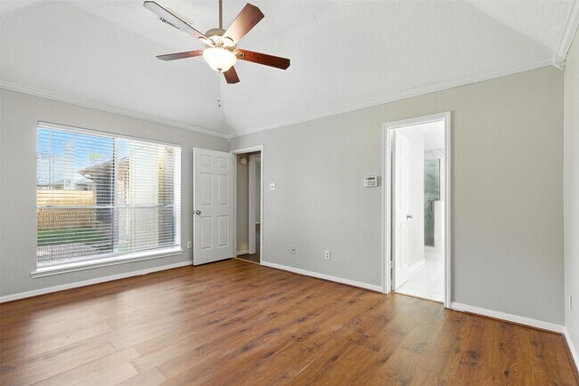 Building Photo - 5307 Oak Falls Dr