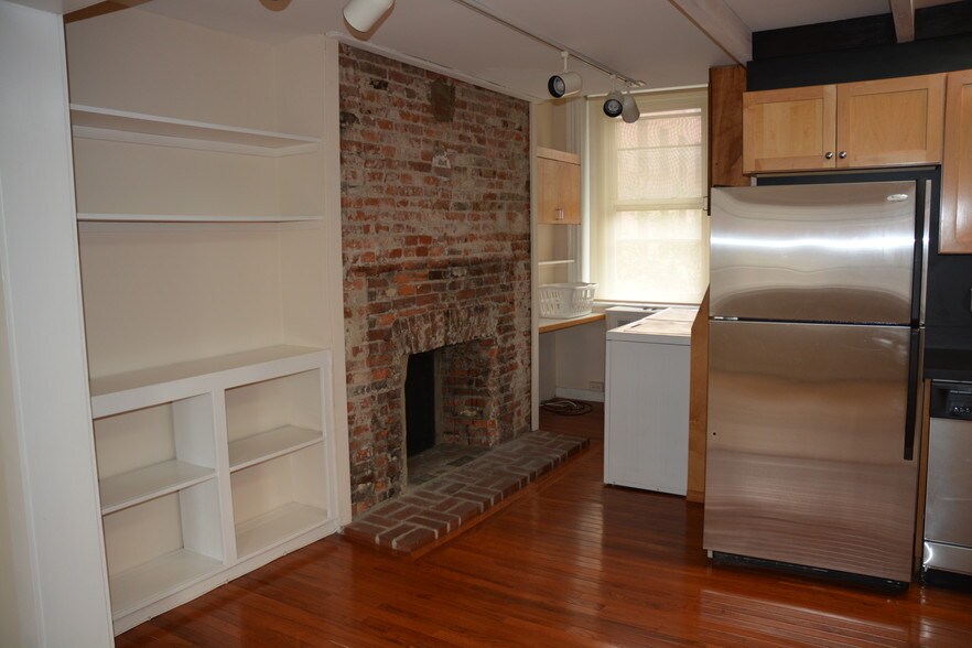 exposed brick Fireplace - 217 Vine St