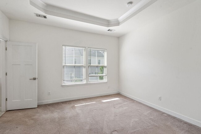 Building Photo - 4316 Summercrest Blvd