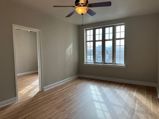 Building Photo - 1525 N Front St