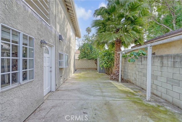Building Photo - 21046 Runnymede St