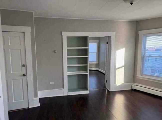 Building Photo - 131 5th St