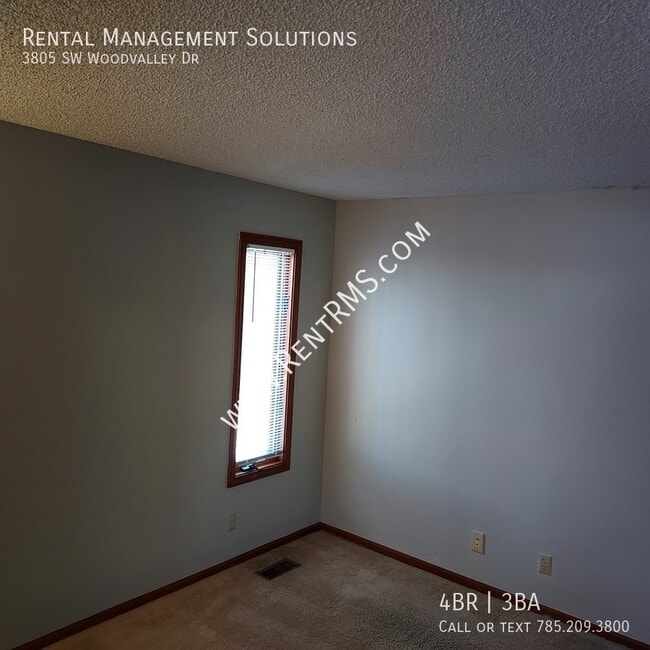 Building Photo - 3805 SW Wood Valley Dr
