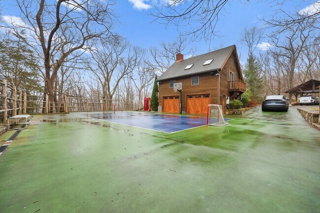 Building Photo - 142-170 Seventy Acre Rd