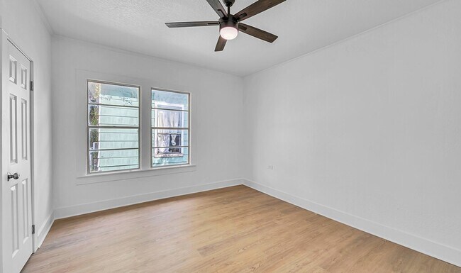 Building Photo - Spacious 4BD 2BA Home in Waco