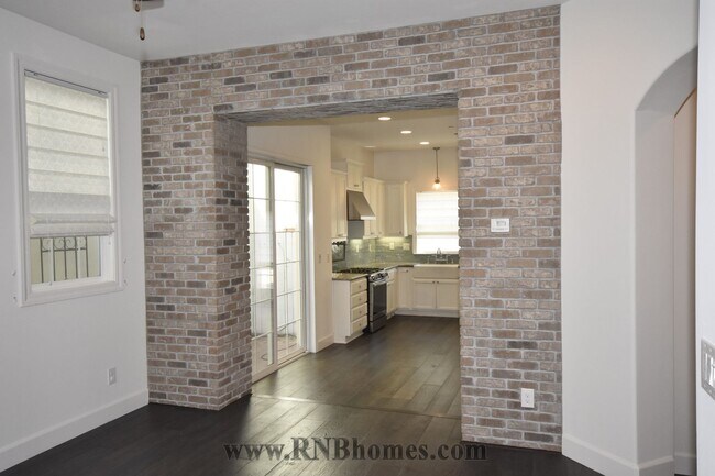 Building Photo - 1096 Provence Village Dr