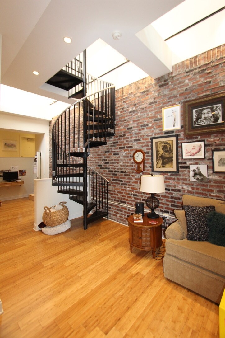 Living Room - 139 7th St