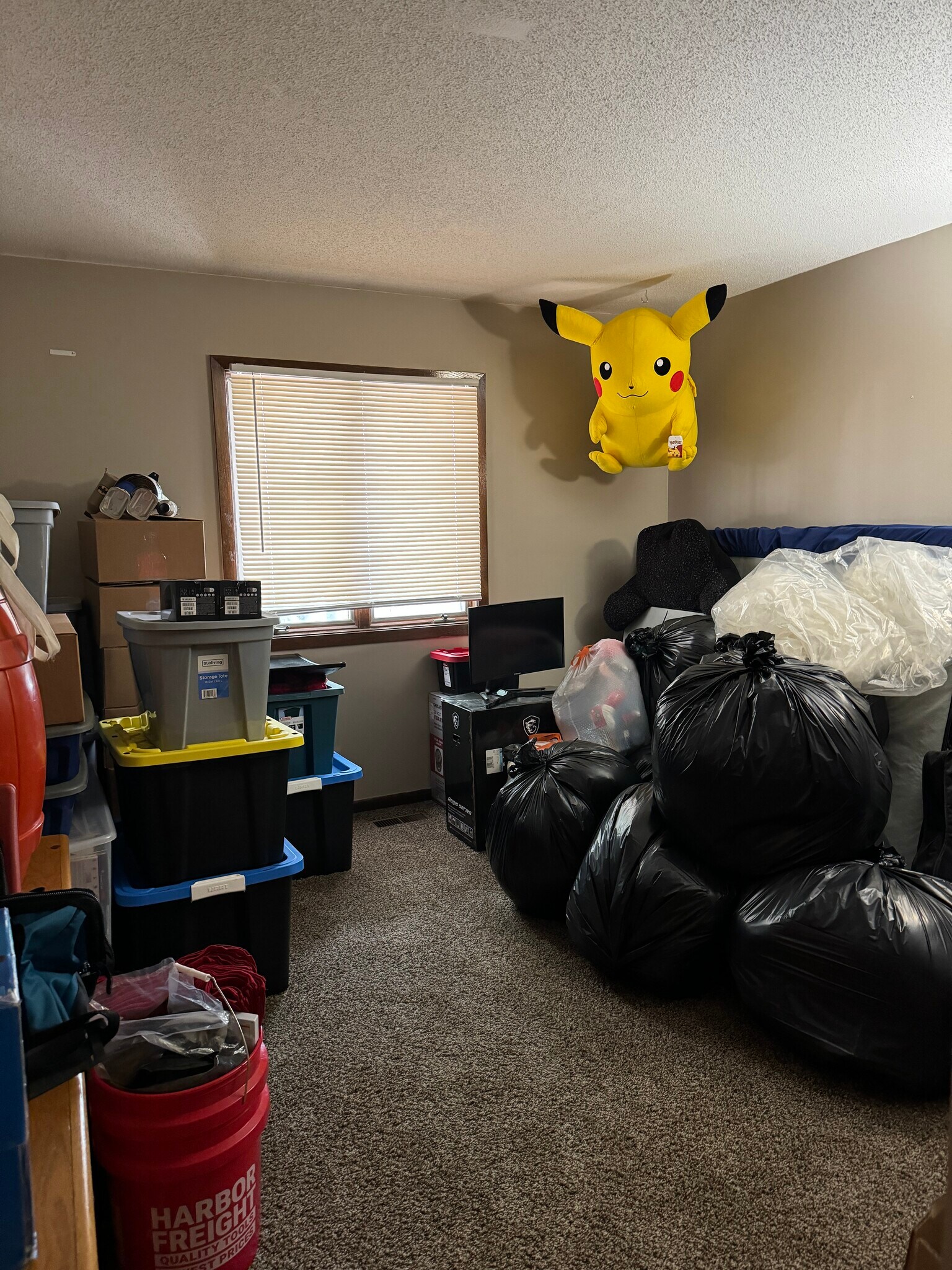 Building Photo - 422 Commodore Dr