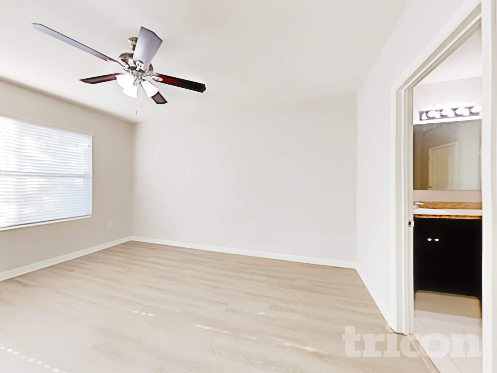 Building Photo - 2449 Valhalla Dr