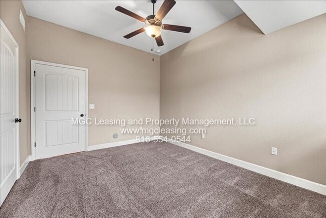 Building Photo - Charming Finishes at Foxridge Townhomes in...