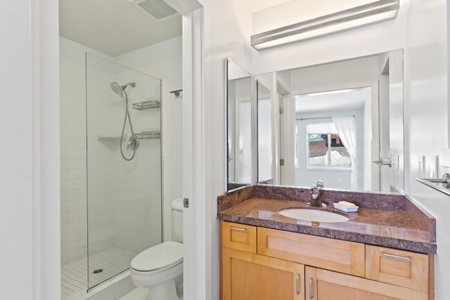 Building Photo - Well maintained two-story condo - Bright End Unit - Lease Terms Options Outlined in Description