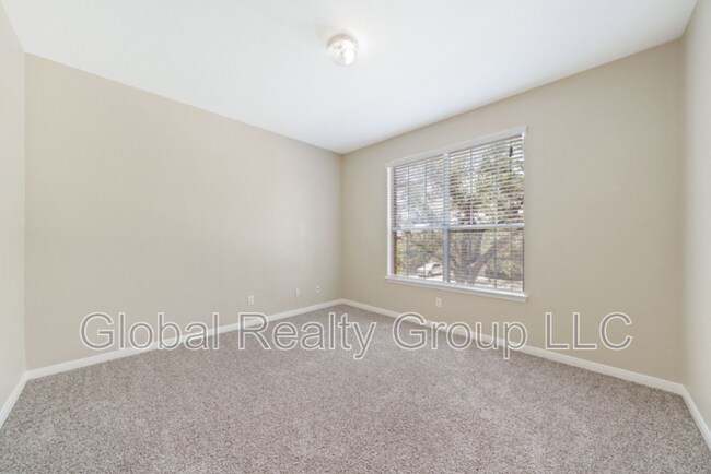 Building Photo - 20418 Cliff Park Ln