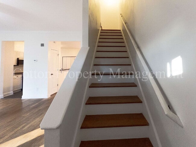 Building Photo - 120 S 9th St