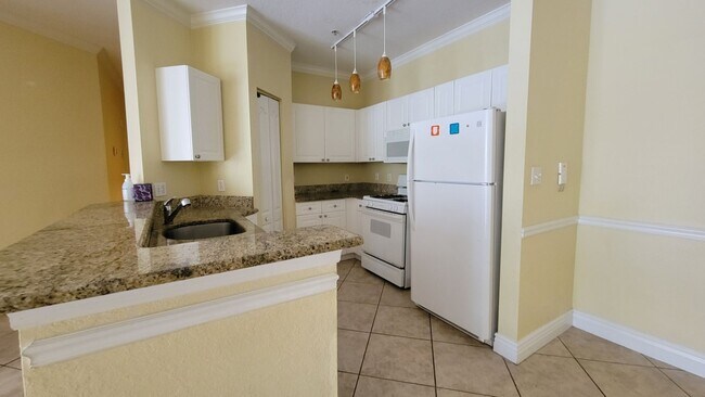 Building Photo - 2713 Via Murano