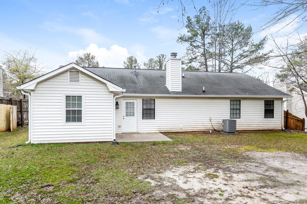 Building Photo - 620 Wayside Dr