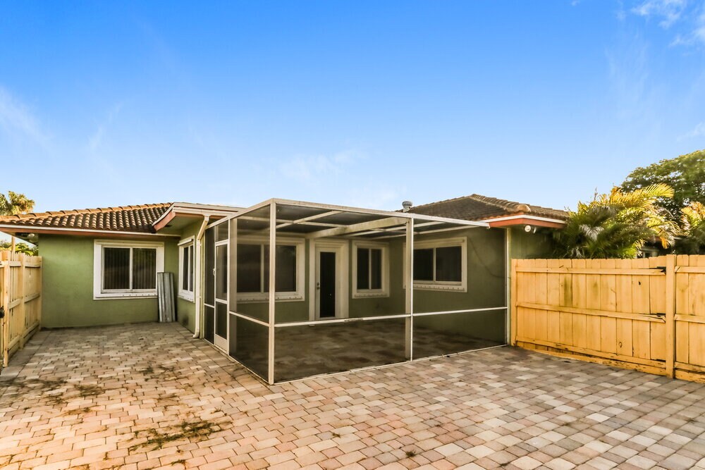 Building Photo - 22025 Flanders Ct