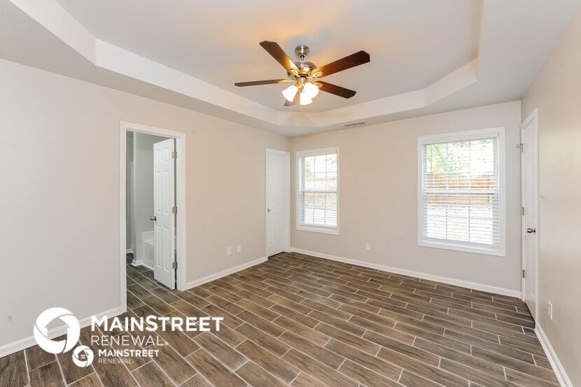 Building Photo - 2295 Lark St