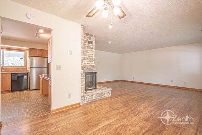 Building Photo - 6509 Louisiana Dr