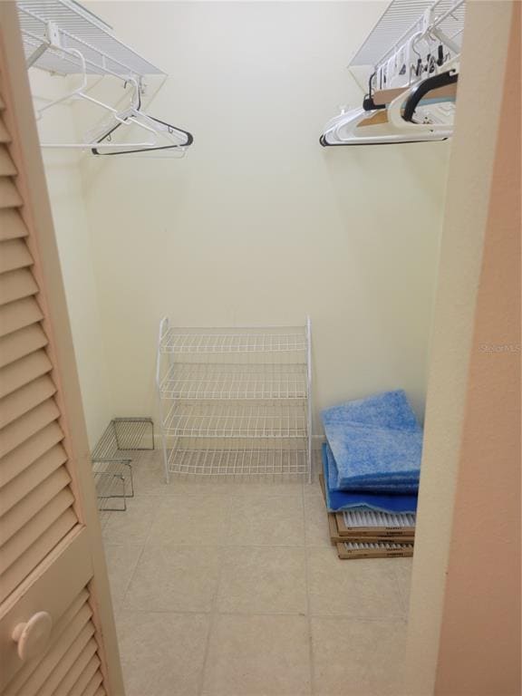 Building Photo - 1716 Golf View Dr