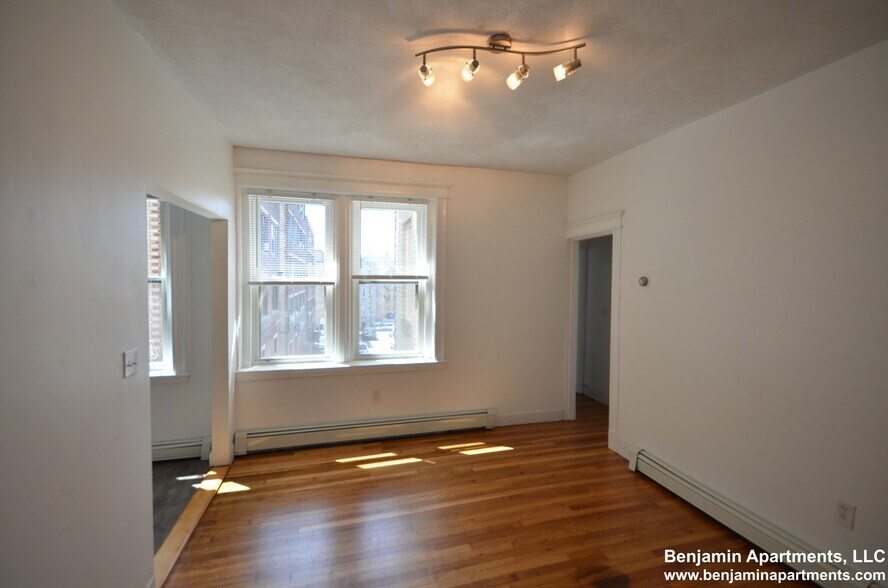 Building Photo - 1625 Commonwealth Ave