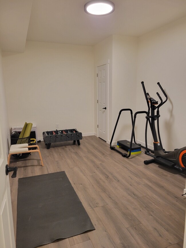 Building Photo - 2814 Biplane St