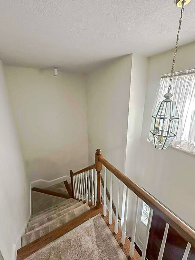 Building Photo - 3007 St James Pl