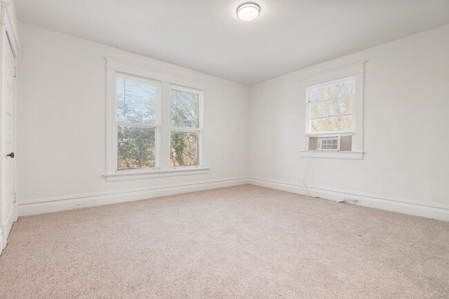 Building Photo - 1113 Camden Ave