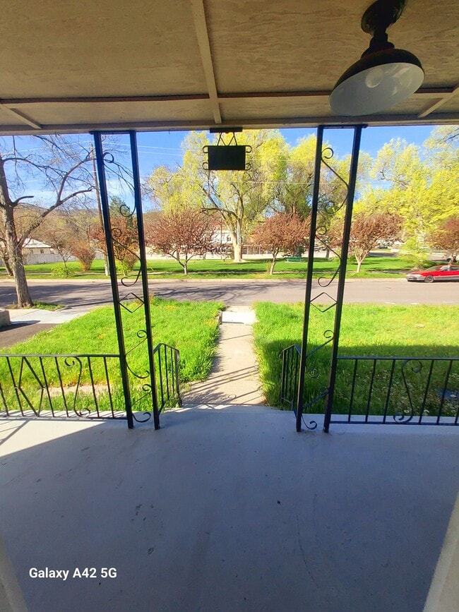 Building Photo - 344 N Grant Ave