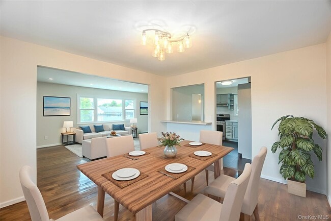 Building Photo - 214 Carman Ave