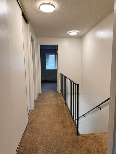 Interior Photo - Rolling Hills Townhouses